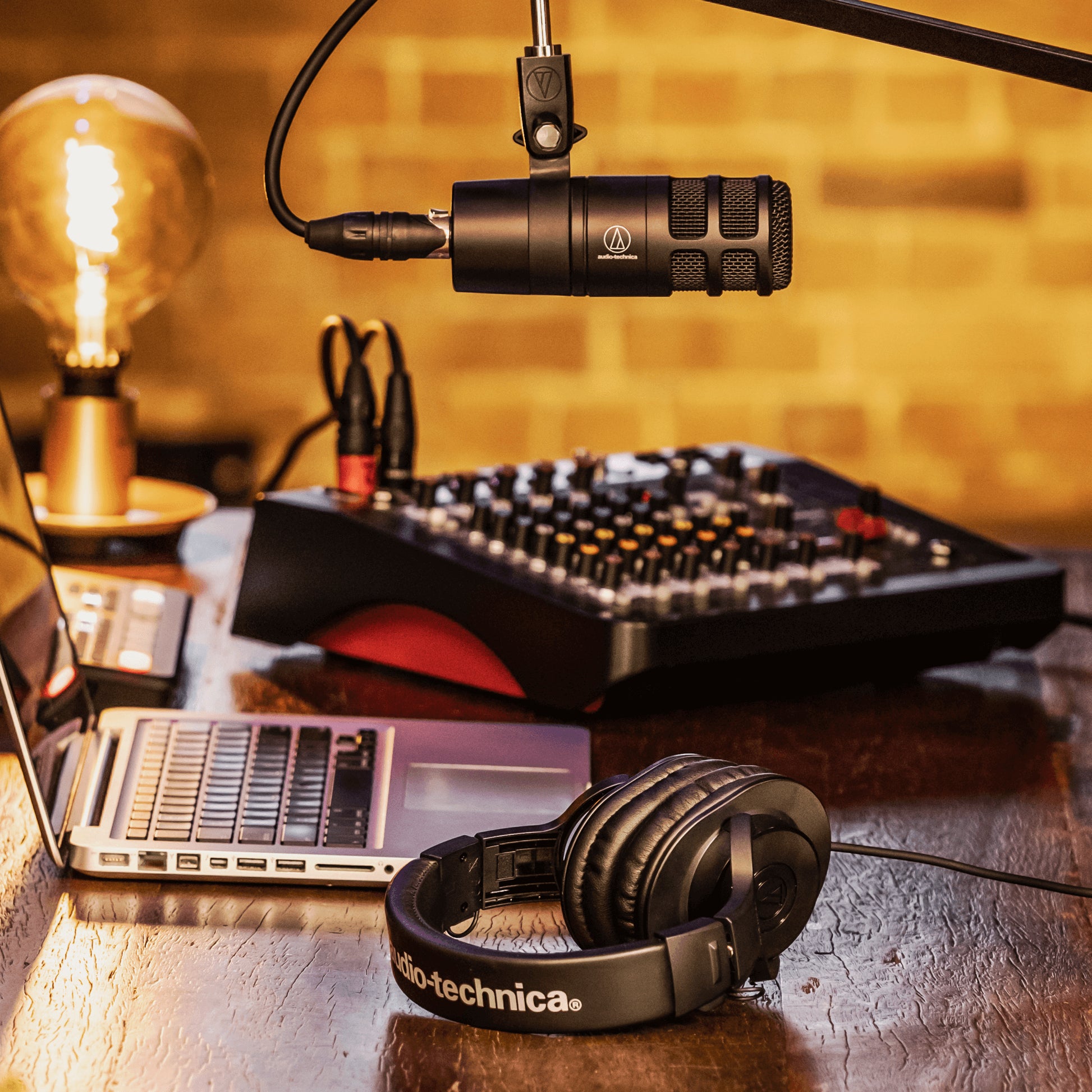 Audio-Technica AT2040 alternate view 3