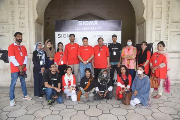 imgi_10_Sigma-Black-White-4