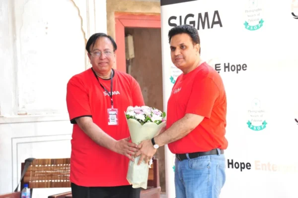 imgi_12_Sigma-Black-White-6