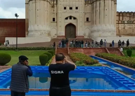 imgi_17_Lahore-Fort-Photwalk-12