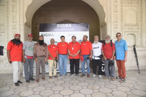 imgi_19_Sigma-Black-White-13