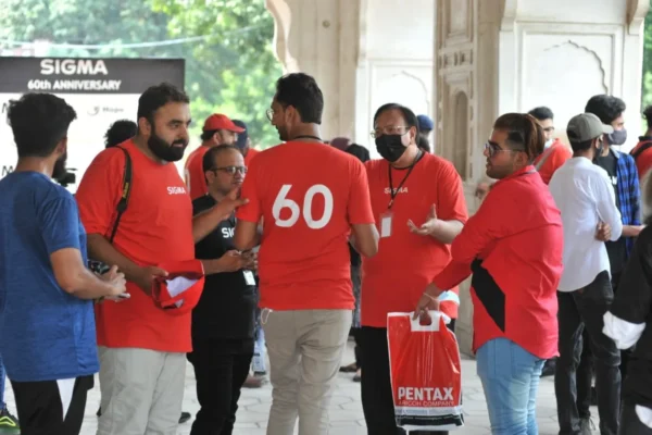 imgi_26_Sigma-Black-White-20